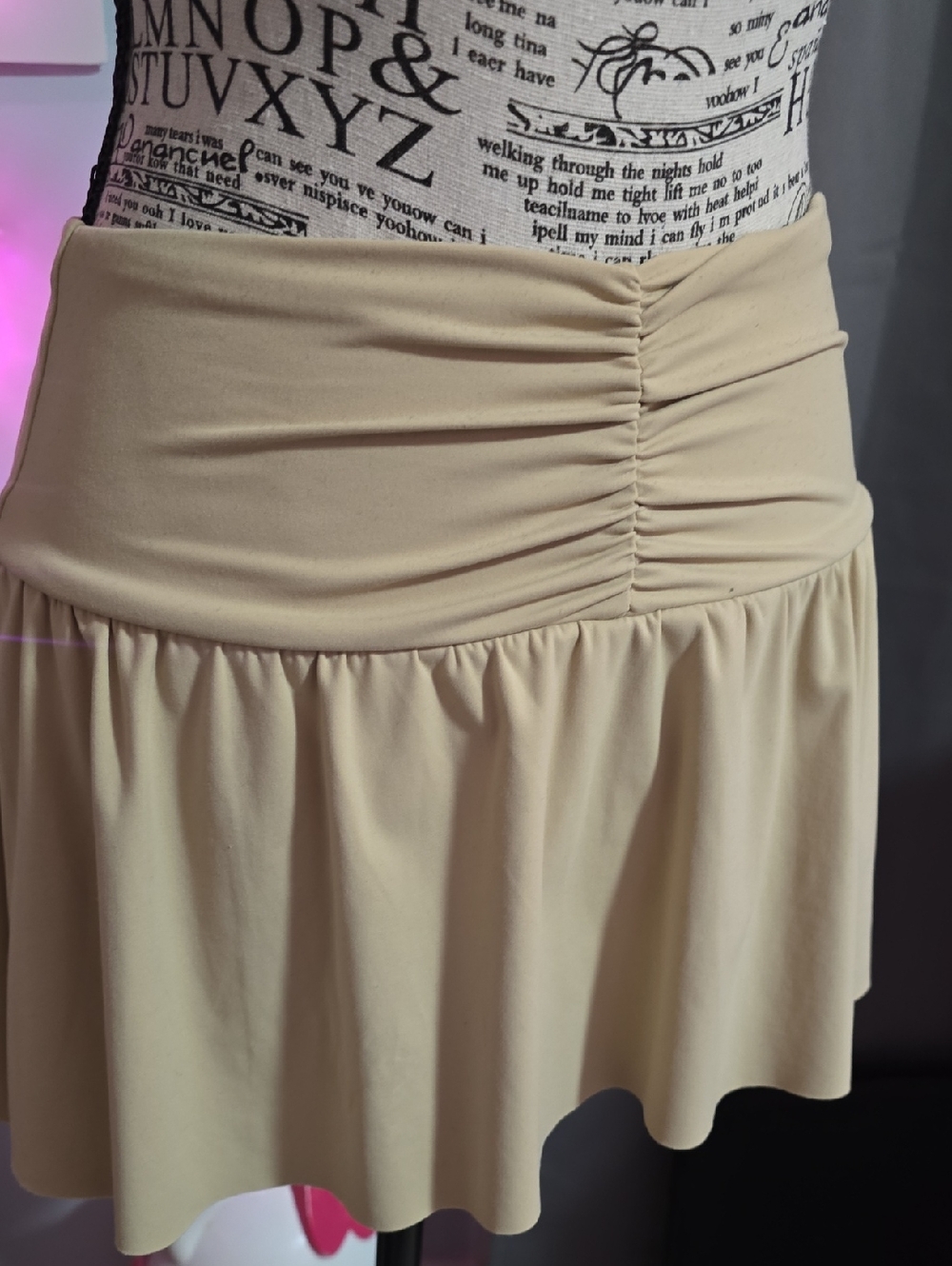 Forever 21 Ruched Waist Cream Juniors Skirt